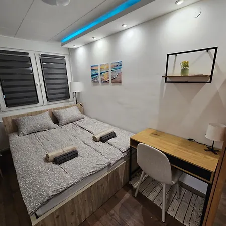 Modern S22 * Nis